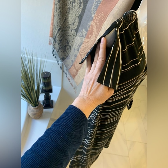 Valerie Stevens Medium Wrap Dress Black Ivory - Picture 4 of 9